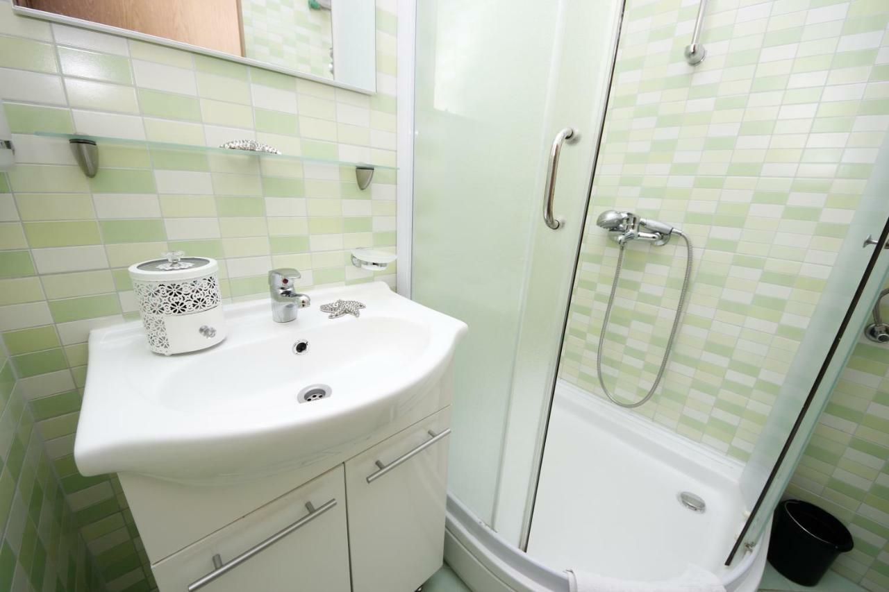 Apartmani Znaor Baska Voda Luaran gambar