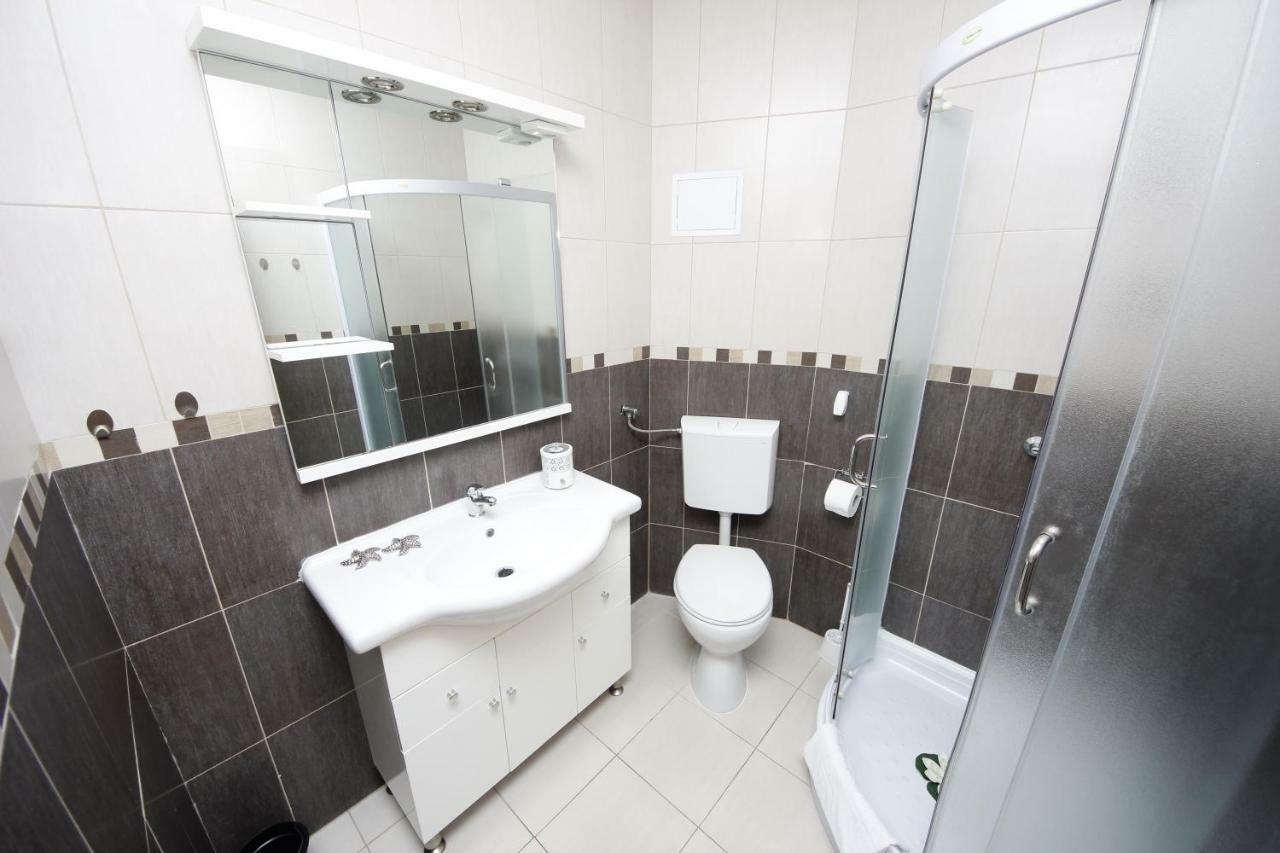 Apartmani Znaor Baska Voda Luaran gambar