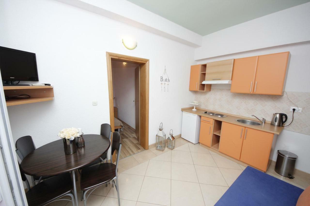 Apartmani Znaor Baska Voda Luaran gambar
