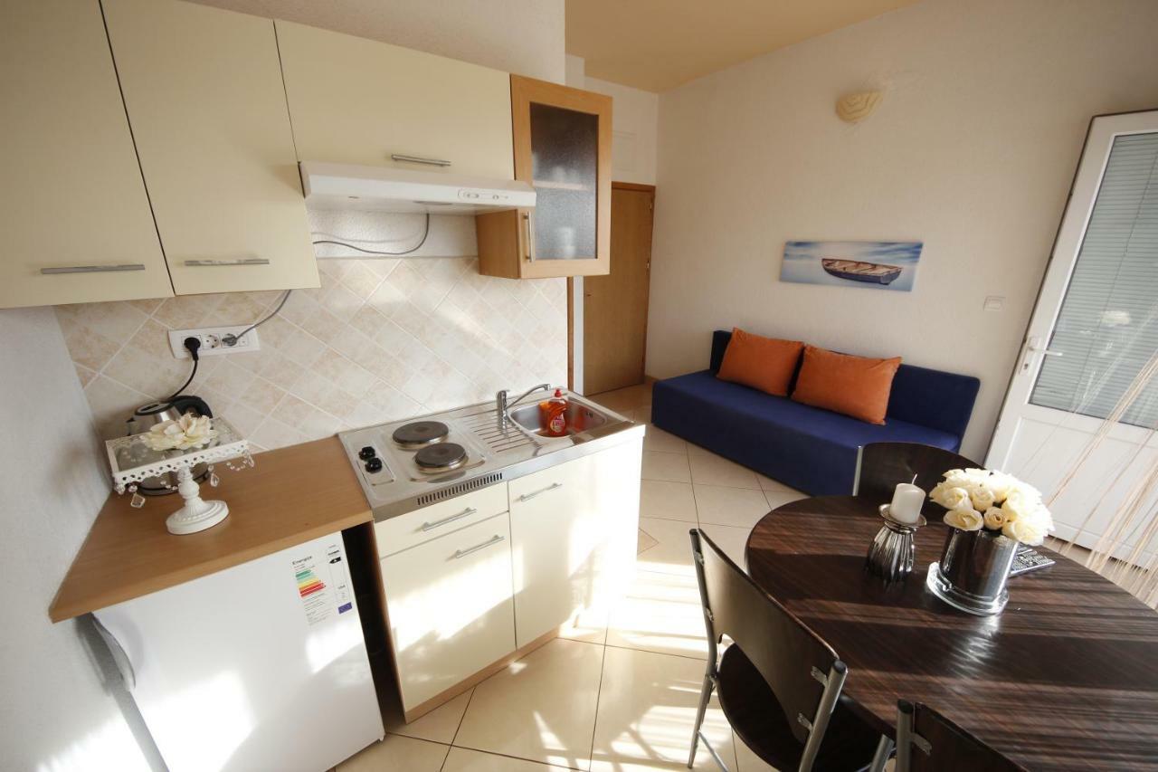 Apartmani Znaor Baska Voda Luaran gambar