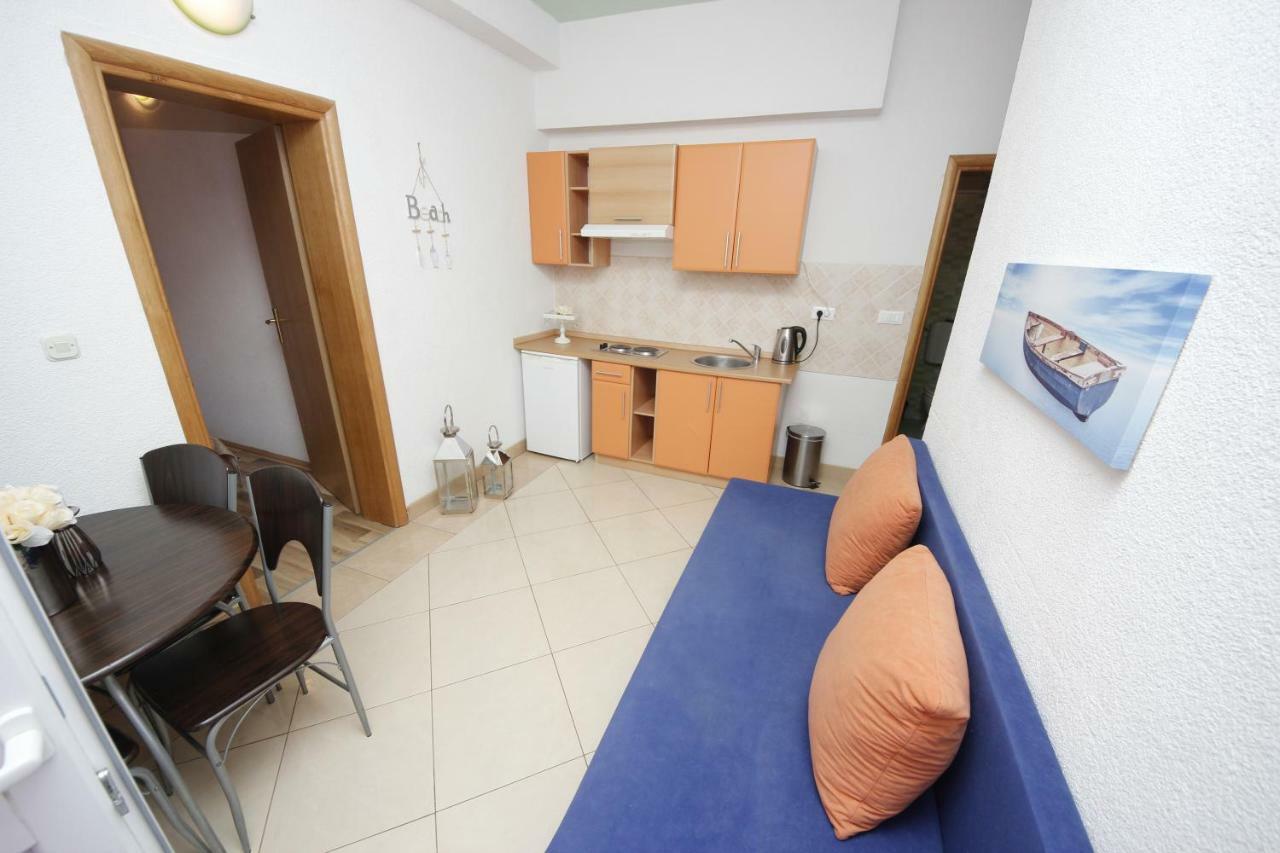 Apartmani Znaor Baska Voda Luaran gambar